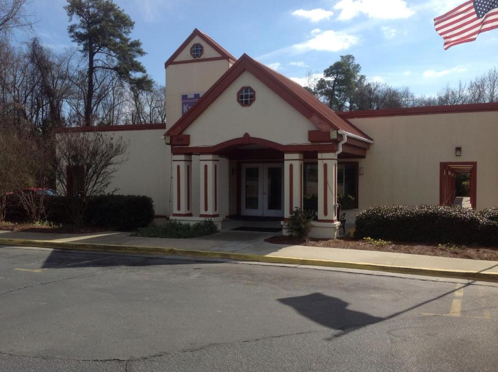 Knights Inn - Cayce Exterior photo