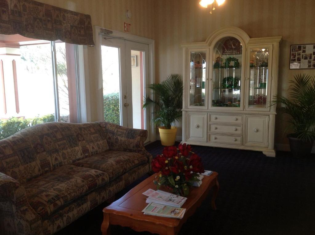 Knights Inn - Cayce Exterior photo